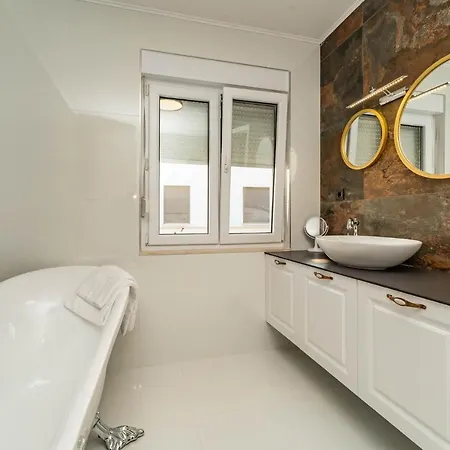 4 Bedroom Stunning Home In Sukosan Sukošan