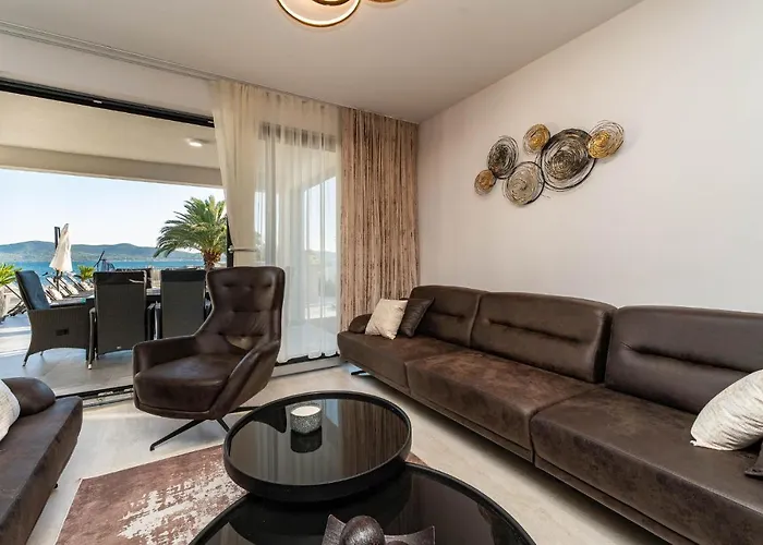 Feriehus 4 Bedroom Stunning Home In Sukosan